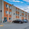 Airport Traveller's Inn & Suites